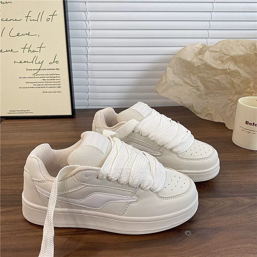 Стильные женские кроссовки в стиле Гонконг с толстой подошвой, бежевые, тренд 2025 года, новые универсальные спортивные и повседневные кроссовки для лета.