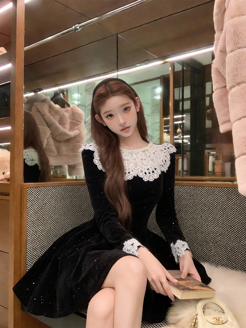 Đầm midi nhung A chữ cổ tròn ren hoa thắt eo — đen chi tiết 1