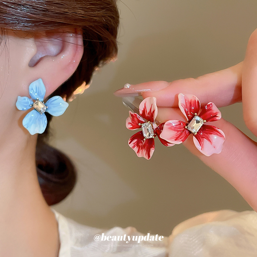 Pendientes de flor de aceite con goteo de diamantes con aguja de plata 2025 nuevos pendientes elegantes y de temperamento dulce Pendientes ligeros de lujo de alta gama mujeres