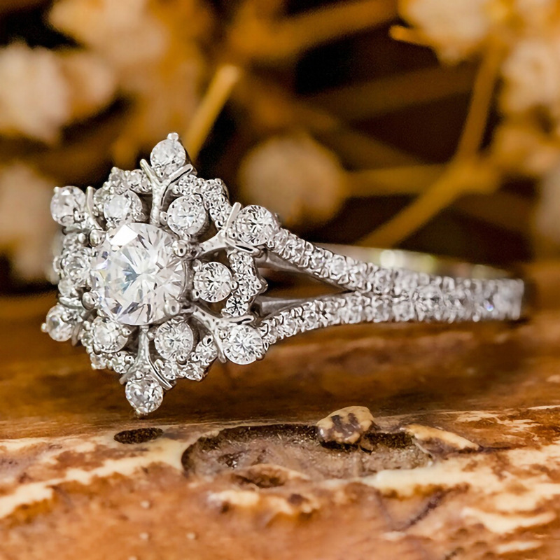 Snowflake Inlaid Ring Silver Plated Elegant Wedding Band Gift_voghion.com