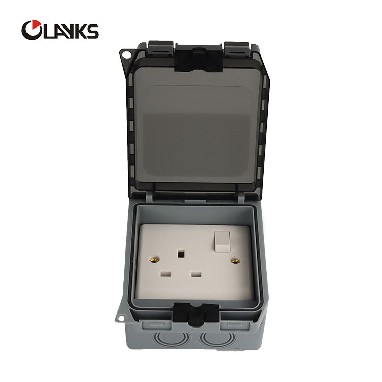 户外防雨插座IP66英式13A防雨插座接线盒防雨充电插排工业排插