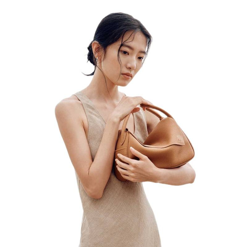 【王楚然同款】宫选元宝包头层牛皮枕头包单肩斜挎包通勤腋下包 - Thumbnail 5