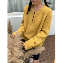 韩版egg软糯彩扣圆领蓝色秋冬温柔风慵懒高级感外穿针织衫