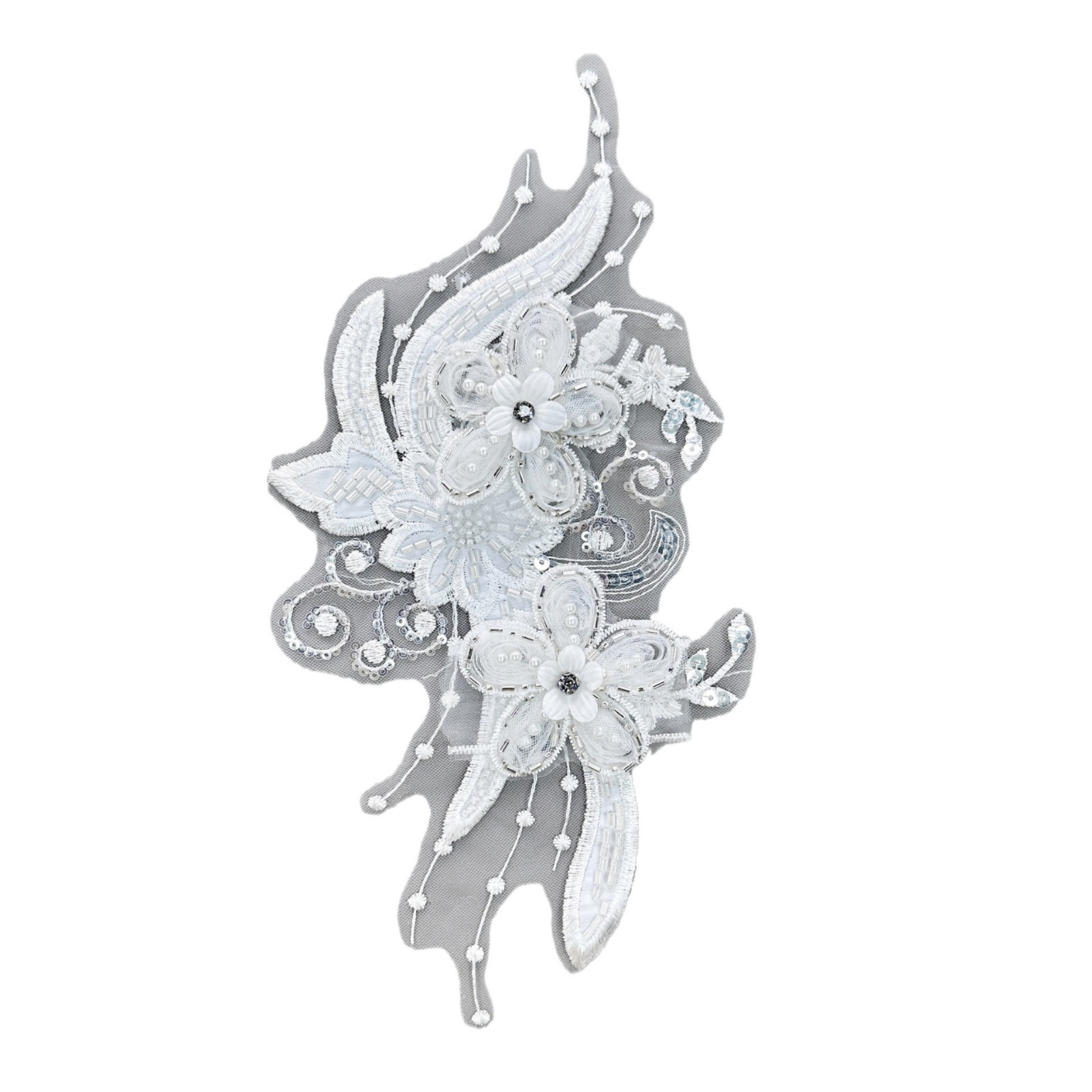 Venta caliente transfronteriza blanco bordado de lentejuelas flor tridimensional DIY pegatinas de tela vestido de novia de lujo frente pecho flor decorativa