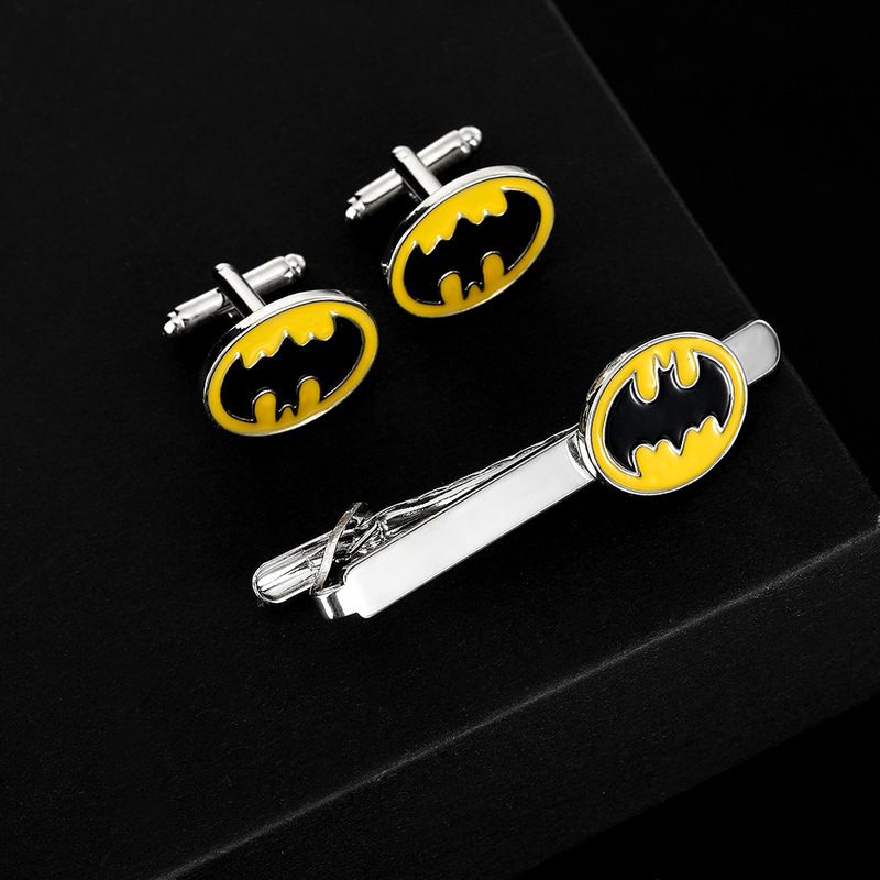 European and American super man Batman Cufflinks Men's Business French Shirt Cuff Nail Collar Clip Accessories Gift Box