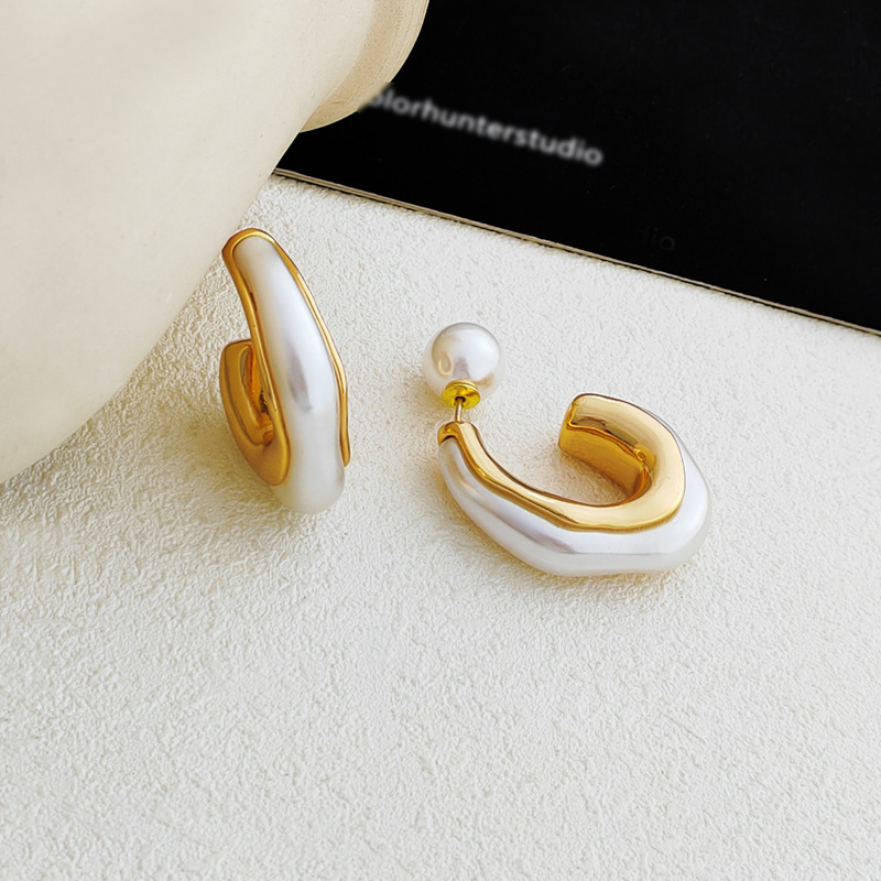 1 Paire Mode Géométrique Le Cuivre Placage Perles Artificielles Boucles D'oreilles display picture 3