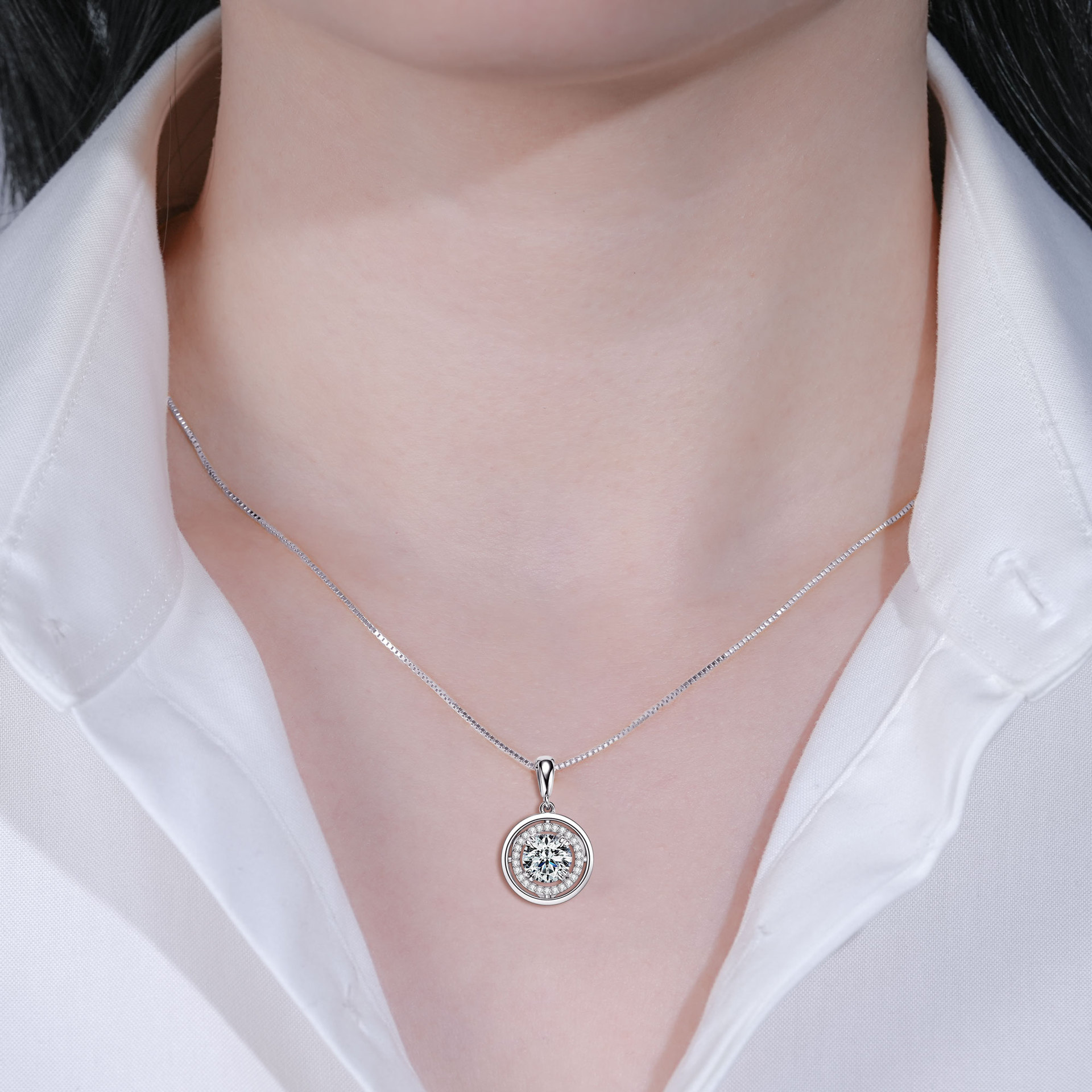 Sparkle in Style with New Ladies S925 Sterling Silver Moissanite Saucer Pendant Necklace - Unique Fashion Jewelry Gift