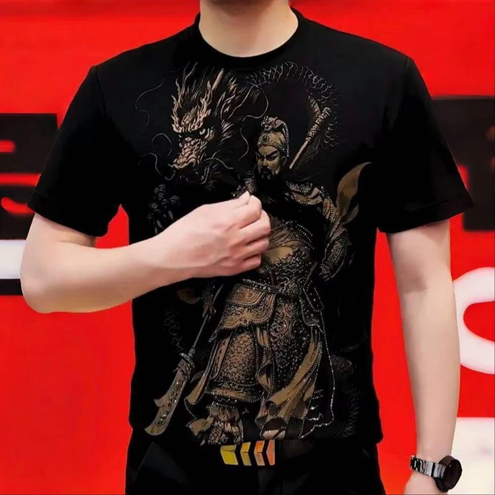 2026 verano nuevo hombre social hegemónico Guan Yu caliente taladro camiseta de manga corta hombre dragón volador en el cielo delgado tendencia de estilo libre