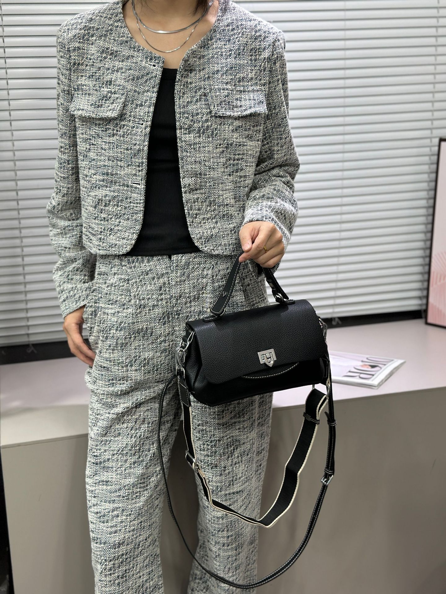 2025 Spring Top Grain Cowhide Leather Women's Handbag Shoulder Crossbody Bag Underarm Bag Genuine Leather Purse - Thumbnail 7