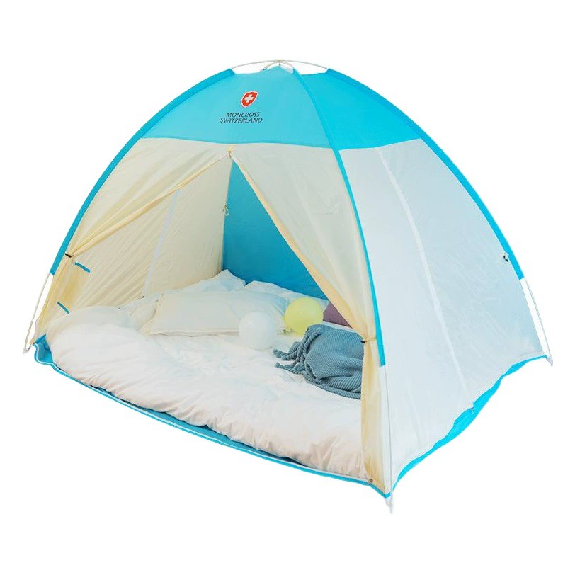 Бесплатная установка москитной сетки студенческого общежития на нижней части двухъярусной женской складной палатки на молнии.