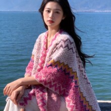 云南西藏新疆旅游民族风披肩女拍照氛围感大西北外搭针织斗篷披肩