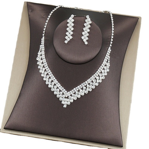 Cross-border hot-selling European and American exquisite full-diamond clavicle necklace and earrings simple temperament dress versatile suit e-commerce supply