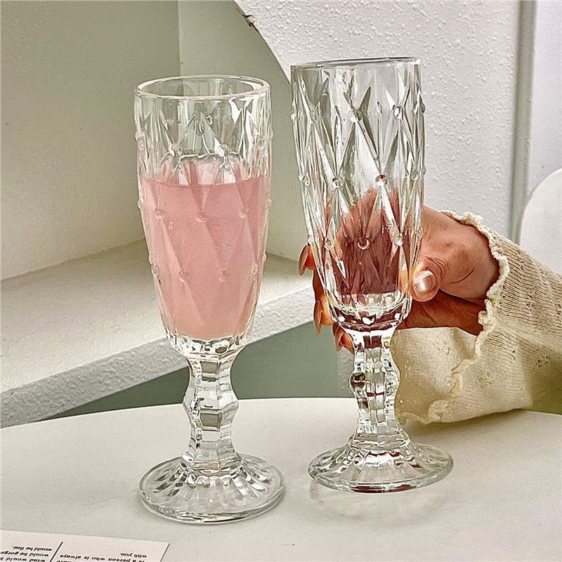 Ins en línea restaurantes retro relieve tallado de vidrio de alto valor de visualización taza de champán de alto pie taza de agua de burbujas taza de jugo