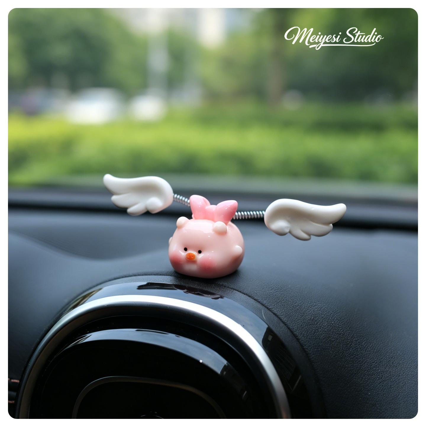 Mini lindo swing flying cerdo adornos de automóvil curar la consola central pequeñas adornos descomprimir artefactos mágicos