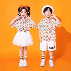 童套装;儿童表演服;女式T恤