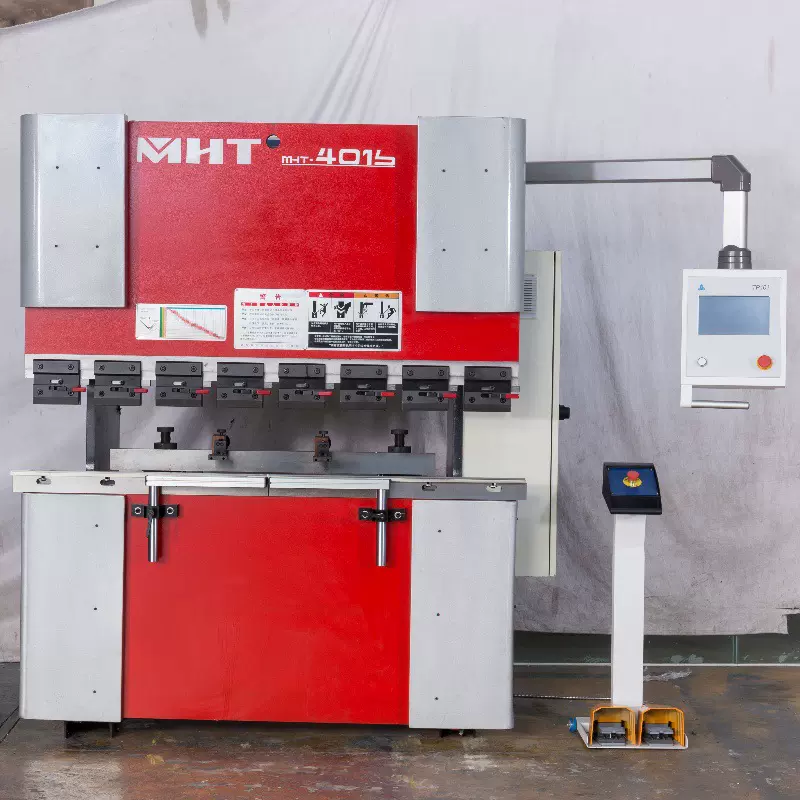 佛山曼哈特钣金型材高精度阿玛达数控折弯机闸式液压MHT4016/40T