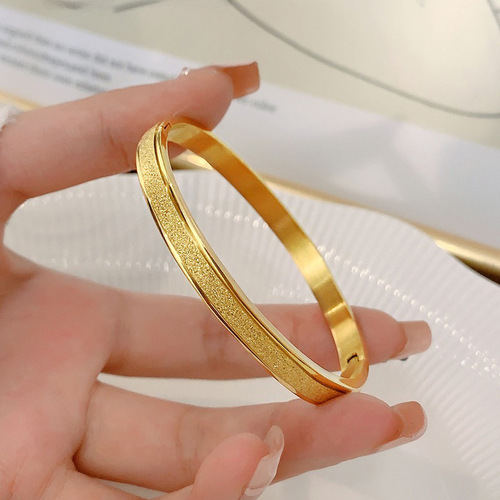 3D Matte Simple Stainless Steel Bracelet Women's European and American Style New Elegant All-match High-end Jewelry Accessories Fade-resistant
