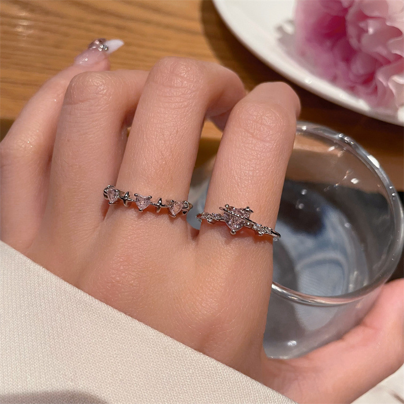 2023 new fashion love pink zircon ring Women's Light luxury niche design high-end sense Copper finger ring wholesale