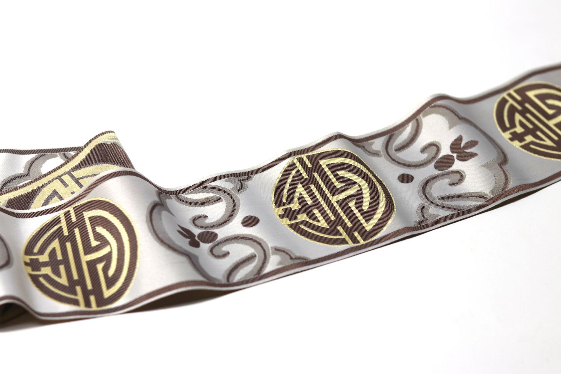 9cm de ancho de alta precisión nueva banda china ropa sofá colchón cama cortina garantía tela de mesa colchón de taza cama bandera de mesa banda