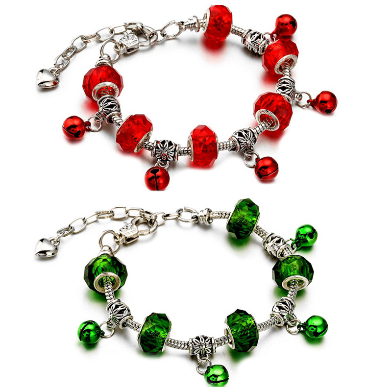 Popular europeo y americano ajustable cristal aleación electrochapado pequeña campana pulsera de Navidad fabricante en stock
