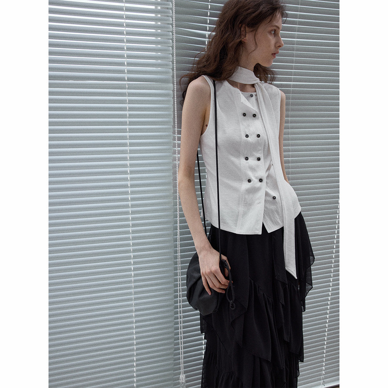 【Know the Basics】Minimalist Design Flutter Collar Patchwork Ribbed Knit Vest Commuting Slimming Sleeveless Top M9565