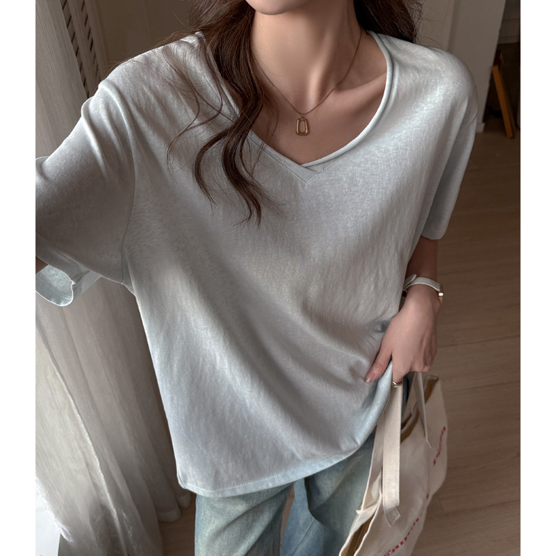 Selección estricta coreana suelta camiseta de mangas cortas mujeres primavera y verano con cobertura de carne para adelgazar se puede usar hombro en V cuello camiseta de base superior