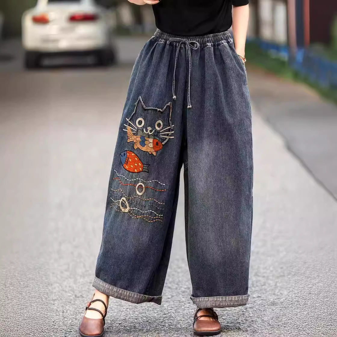 潮流卡通猫咪刺绣牛仔裤女士大码宽松遮肉显瘦洋气高腰垮裤阔腿裤