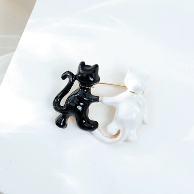 Yaxa sancaqları Enamel Couple Cat Brooch Fashion