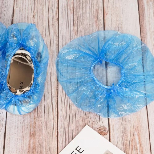 Disposable shoe covers, thickened plastic PE shoe covers, waterproof shoe covers, transparent 100-piece pack, breathable, dustproof, slip-resistant foot covers