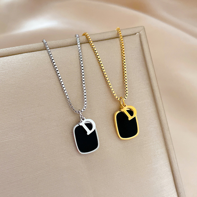 【 All-titanium Steel 】 Square D-shaped minimalist style furnace real gold necklace, female Instagram influencer collarbone chain pic 4