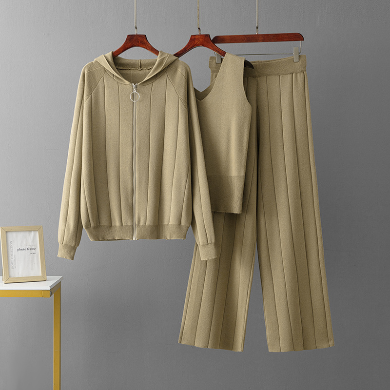 Damenbekleidung Frühling und Herbst Neue Wollmode Top + Weste + Freizeithose Set Gestrickter Sport Dreiteiliger Anzug_voghion.com