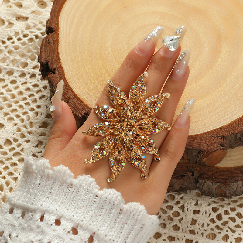 Simple Geometric Flower New Retro Alloy Open Ring display picture 3