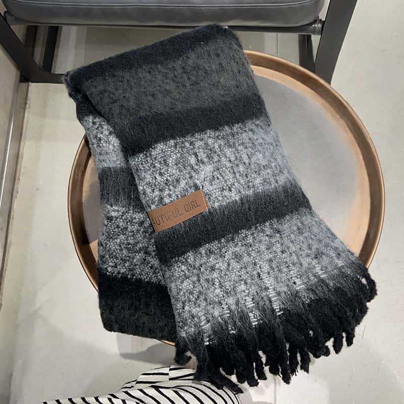 Invierno nuevo bufandas a cuadros de cachemira suave pegajosa flange collar retro grueso calentamiento al por mayor