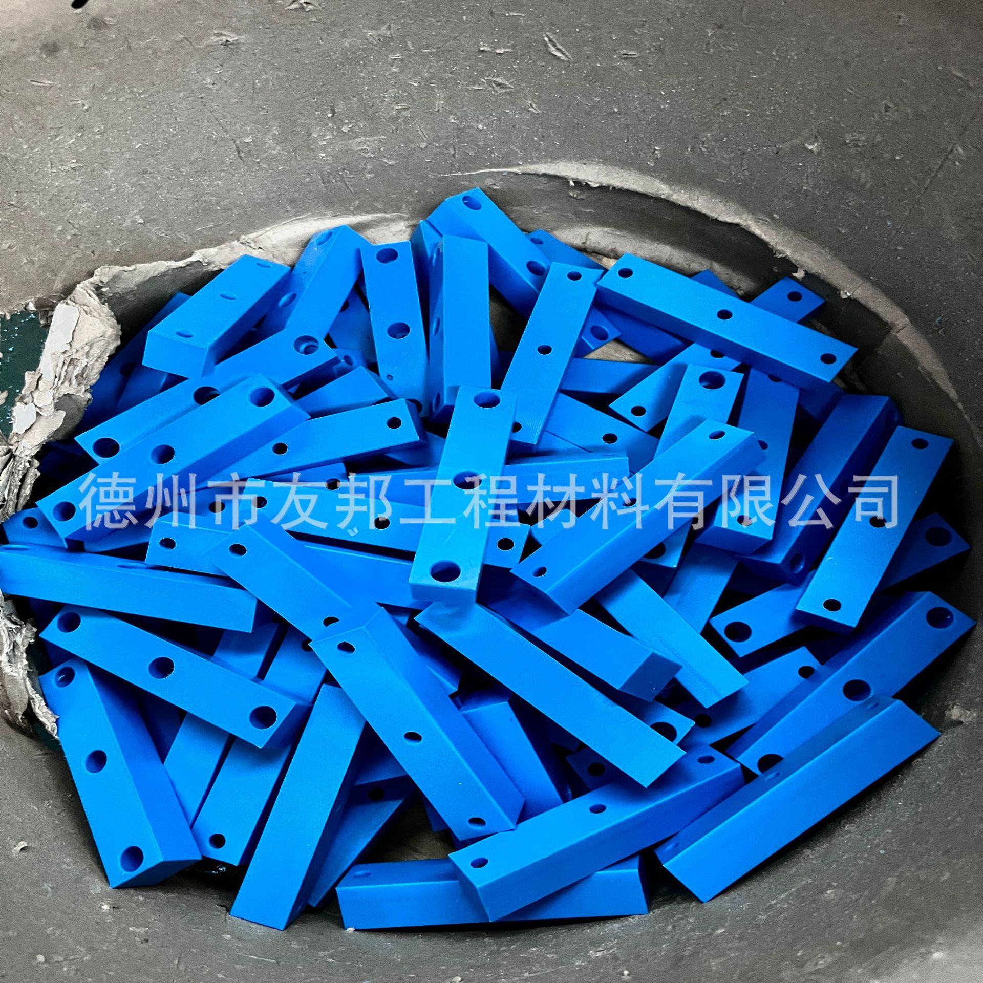 蓝色聚乙烯尼龙固定块耐磨蓝色PA6尼龙板机械零件加工雕刻