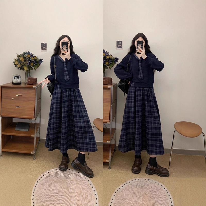 2026 Dawn Autumn/Winter Sweater Knitwear for Plus Size Women, New Style, Age-Reducing, Elegant, Lazy Look, Faux Two-Piece Dress for Women