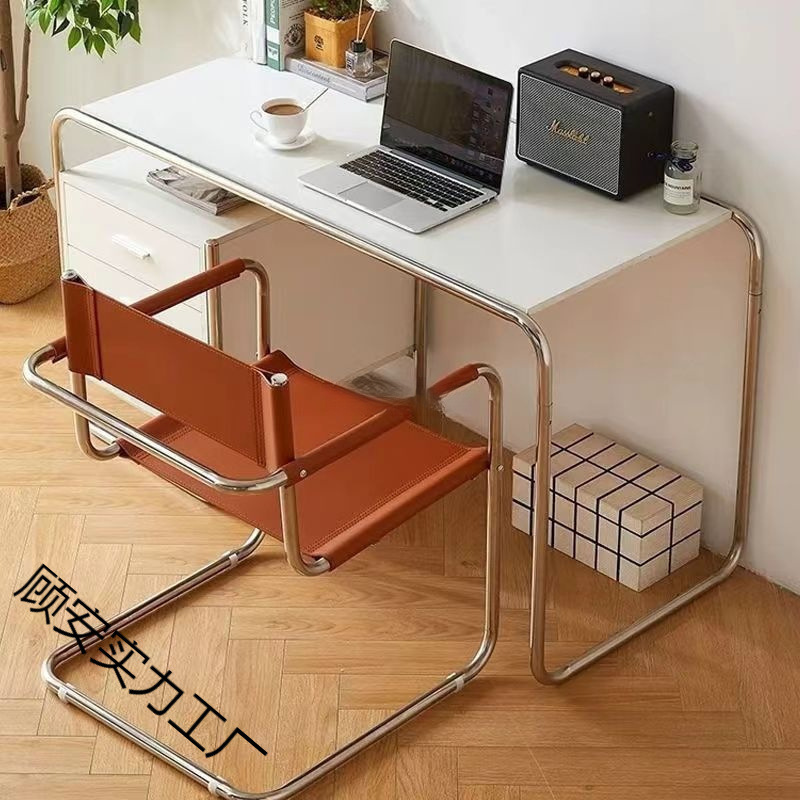 包豪斯办公扶手先生椅不锈钢马鞍皮餐椅包豪斯椅现代简约民宿椅子