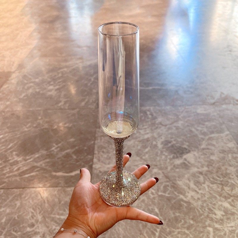 가벼운 럭셔리 다이아몬드가 박힌 레드 와인 잔, 와인 잔, 가정용 가벼운 럭셔리 다채로운 잔, 창의적인 외관 선물 샴페인 잔