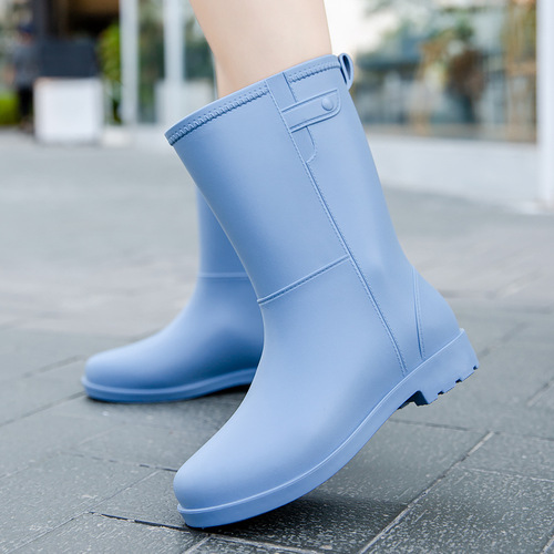 New Japanese mid-tube rain boots for women, solid color, simple, non-slip, waterproof rubber shoes, fashionable outdoor fishing work rain boots
