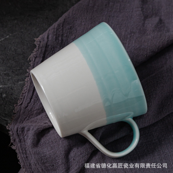 Taza de color moca taza de porcelana de gres taza de café de agua potable para el hogar taza de desayuno de pareja de oficina de lujo ligero y alto valor