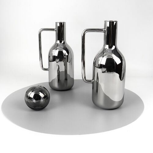 Nordic minimalist style creative handle silver glass jug for hotel gatherings, sample room display decoration jug