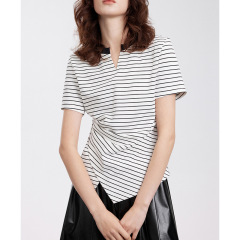 【EL注文】フレンチストライプのデザイン感カジュアルtシャツ女性2025春の新型小衆通勤の特別なvネック