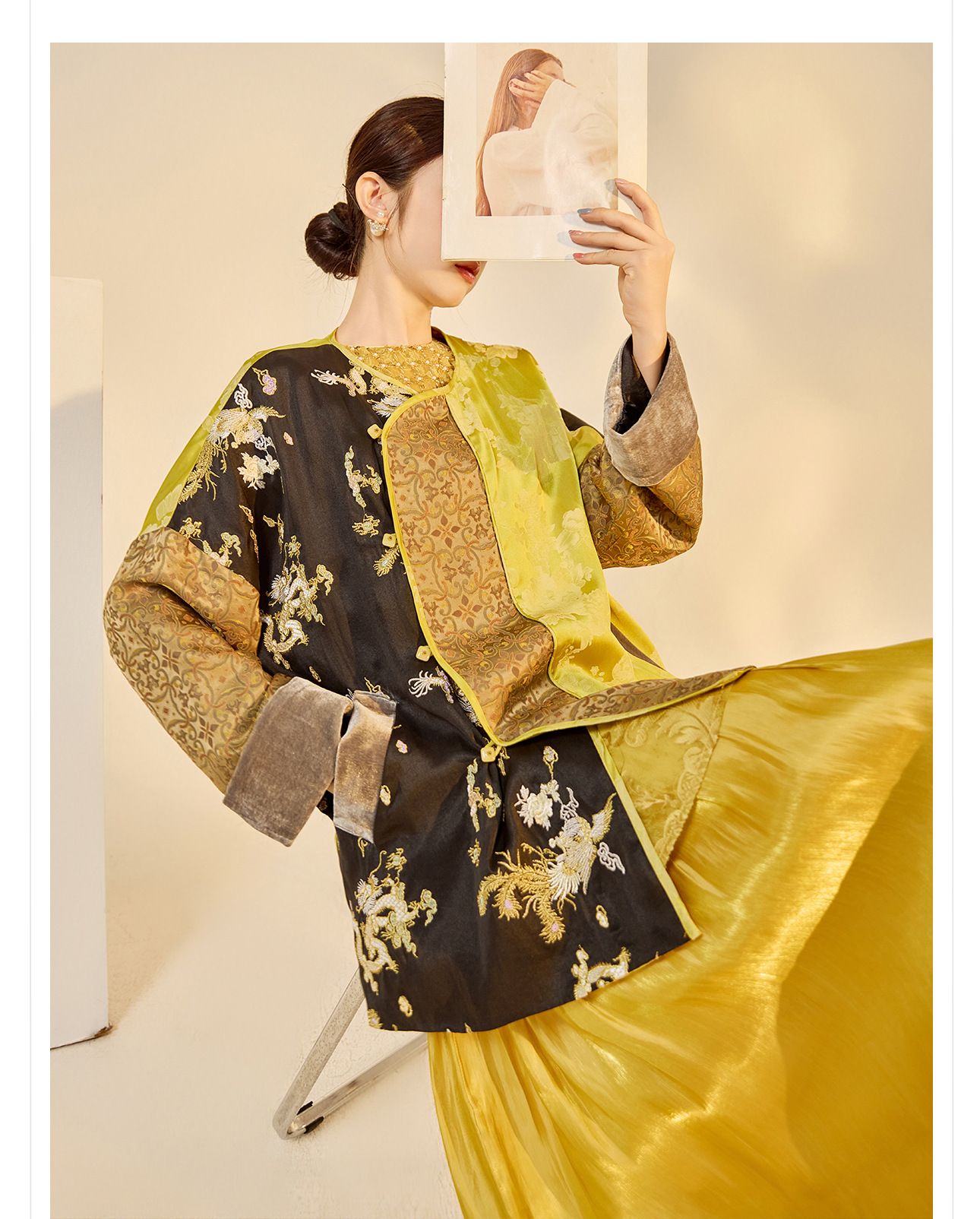 Đầm maxi nữ phong cách Trung Hoa mới, tay không, đính cườm lụa, dáng thắt eo N6041 — màu vàng, xanh lá cây chi tiết 33