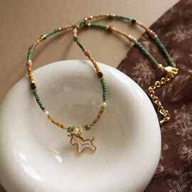 新中式祖母绿串珠锁骨链 玛瑙小马吊坠轻奢首饰 秋冬爆款直播货源