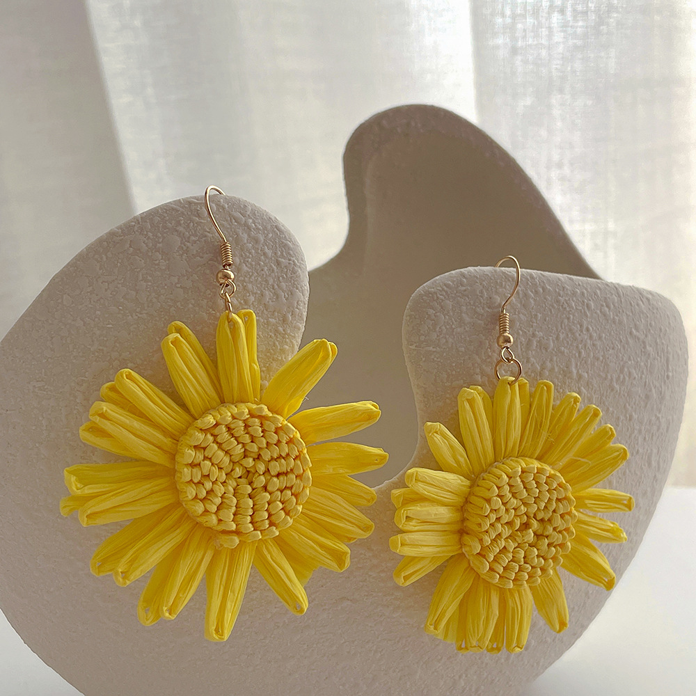 1 Paire Vacances Sucré Style Simple Fleur Fait Main Raphia Boucles D'oreilles display picture 3