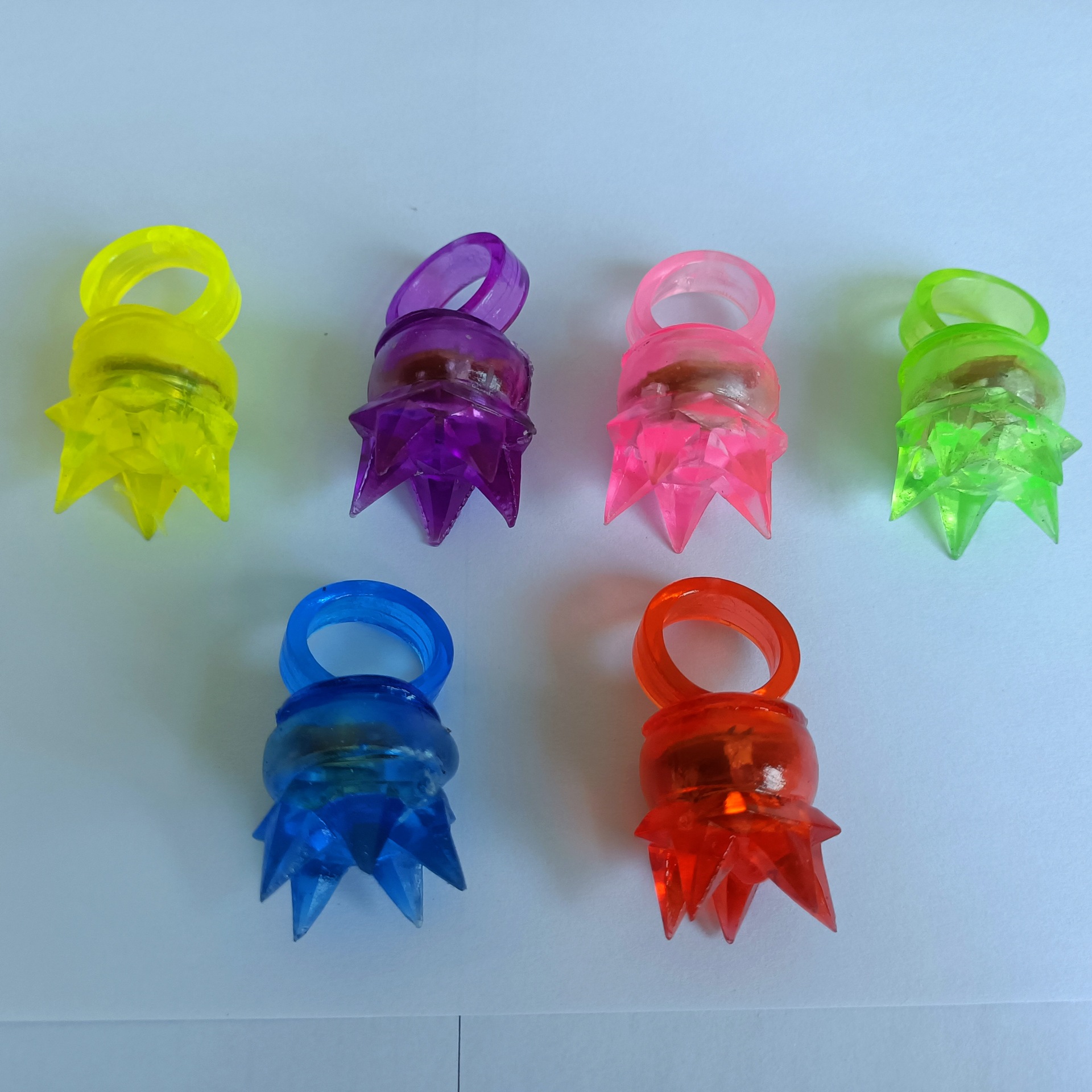 LED pelo dedo luz dedo intermitente luz mercado de la noche puesto juguete niños flash anillo de goma suave