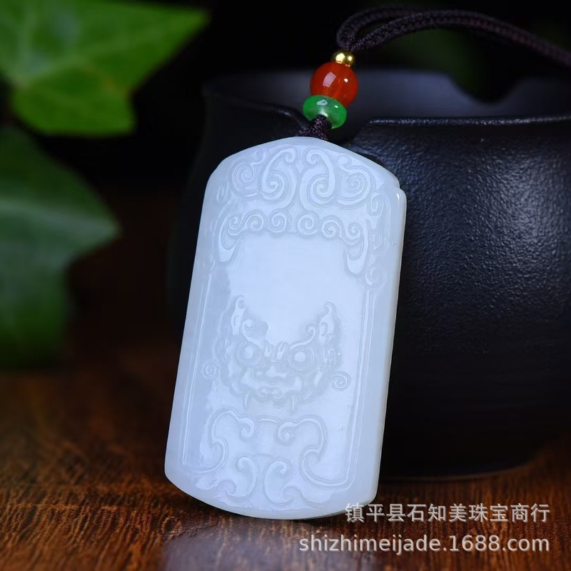 新疆と田玉の青白玉のピシュピストのペンダントの平安ピシュピストの玉器のペンダントの卸売り|undefined