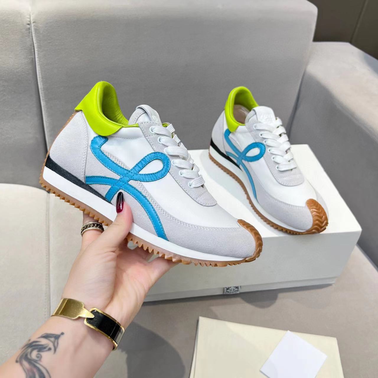 高バージョンは広州に比べて高品質の対外貿易卸売りを出荷します。