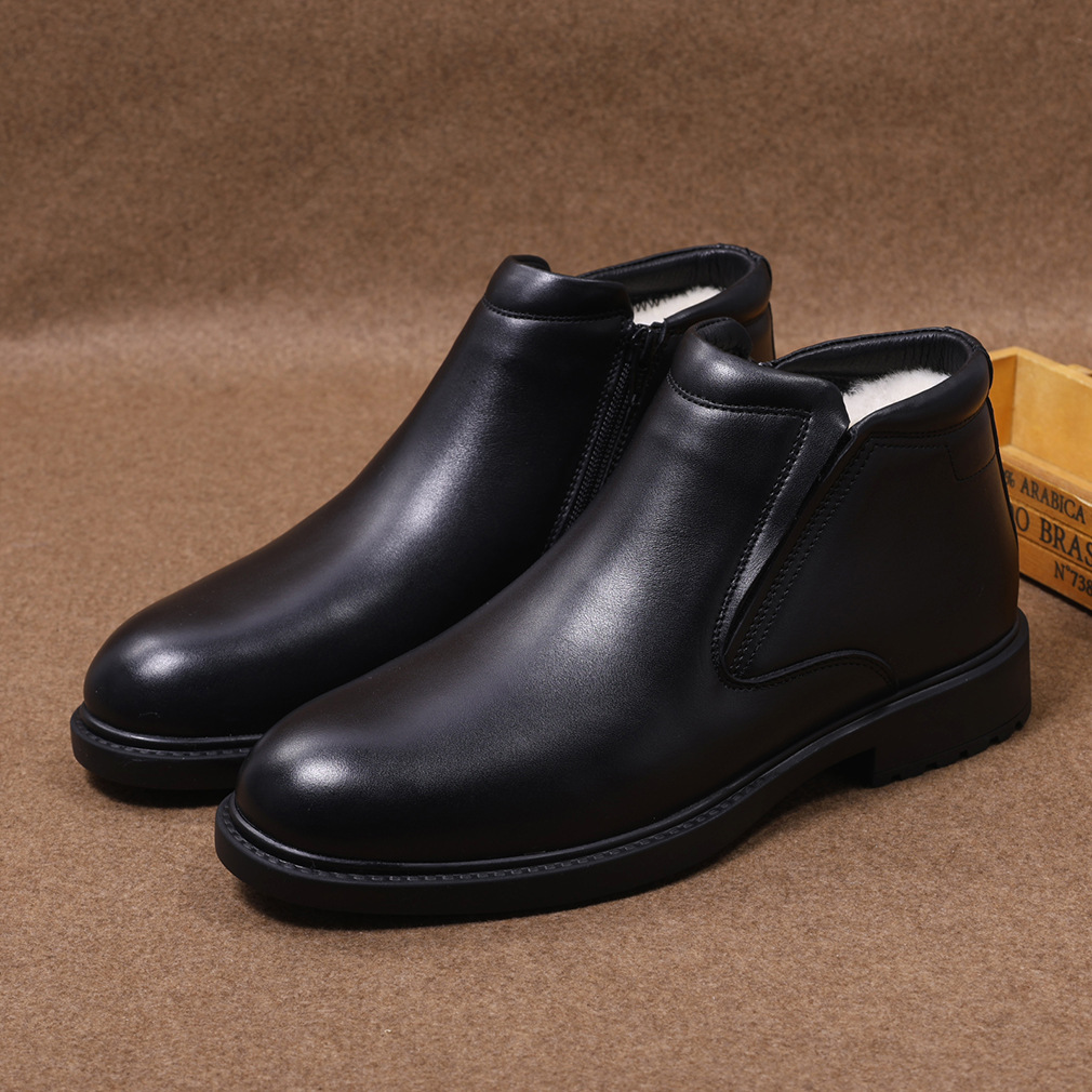 New Winter Black Wool Integrated Work Shoes Soft Bottom Mid-Height Men's Business Casual Warm Cotton Cowhide Shoes 