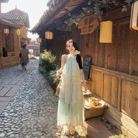 法式温柔风不规则挂脖连衣裙女夏日绝美公主裙海边度假网纱长裙子