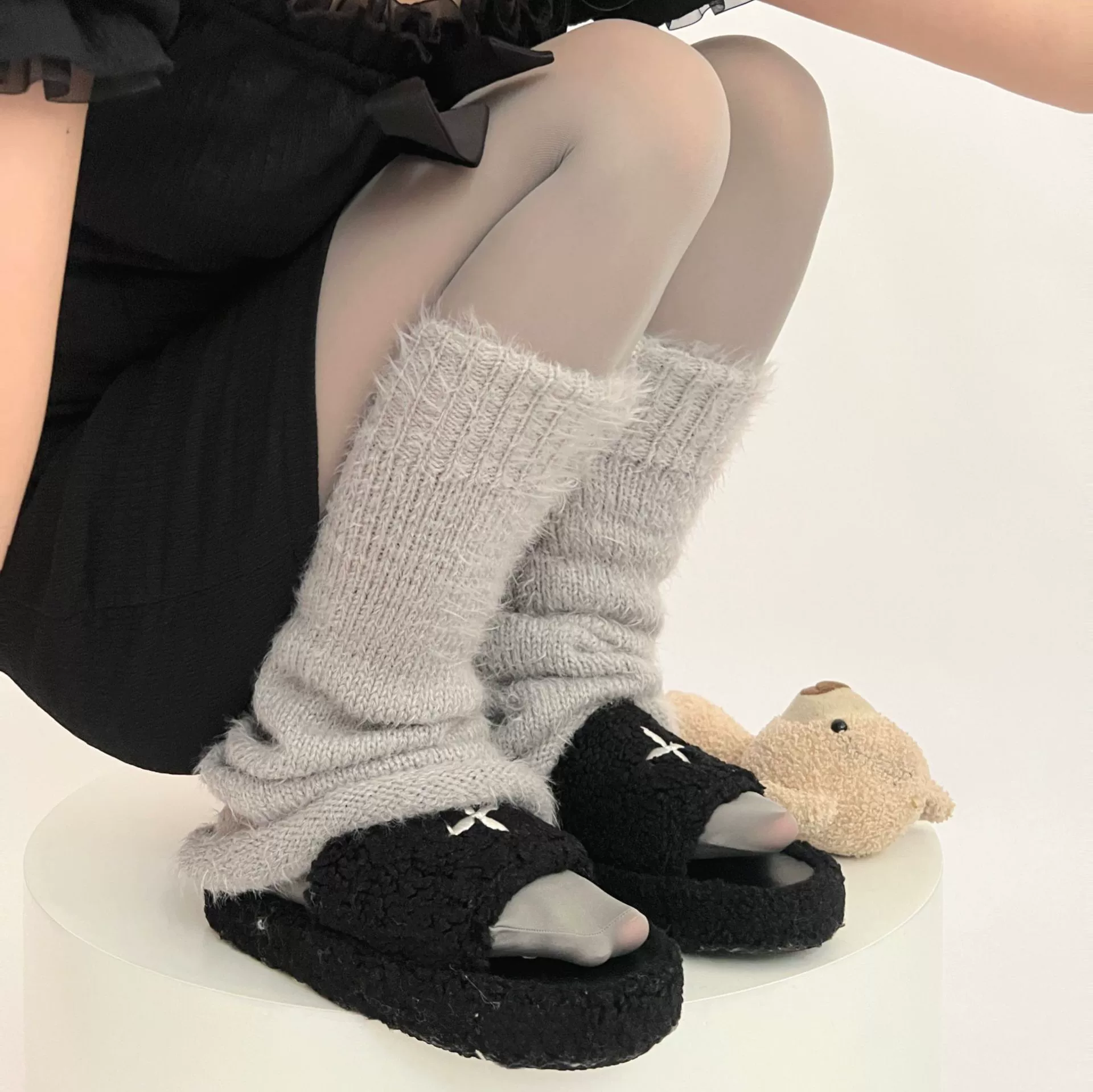 Velvet swan, base tights, universal socks